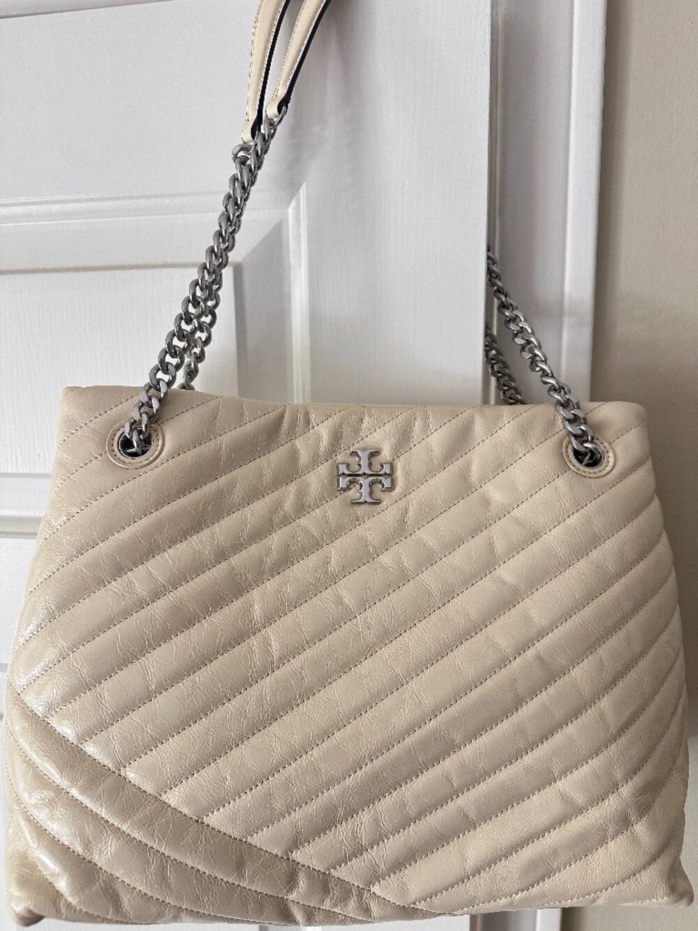 Tory Burch Off White Leather Shoulder Bag with Silver Chain Strap + Dust Bag
